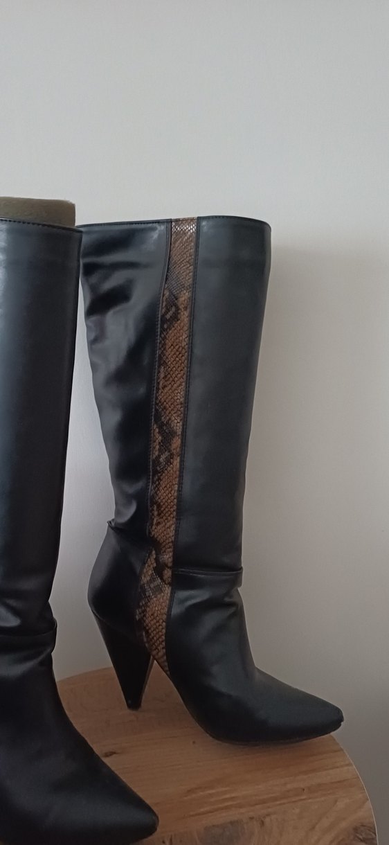 Yılan Desenli  Diz Boyu Deri Çizme - Görsel 4