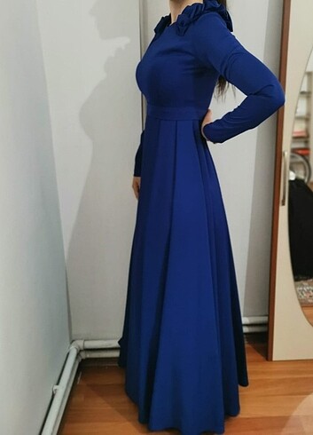 Nişan elbisesi