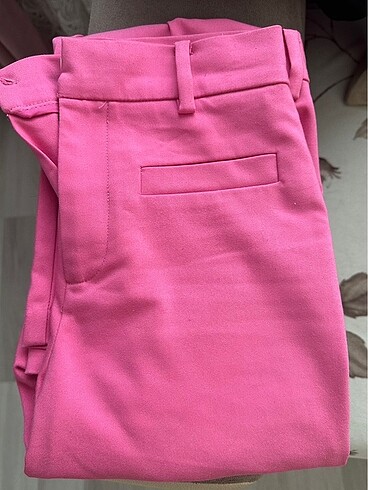Stradivarius Pembe kumaş pantolon