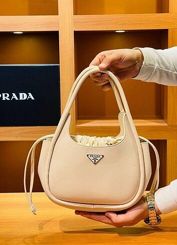 Prada Krem renk prada çanta