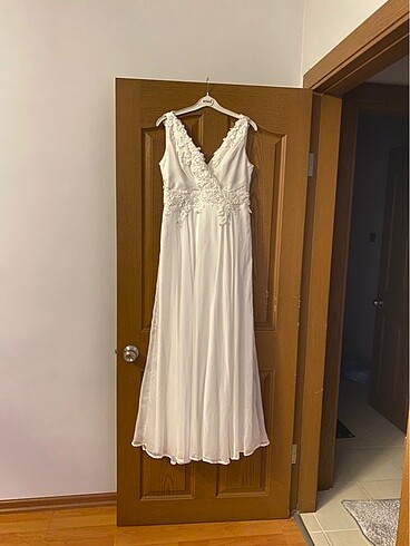 Beyaz bridal elbise