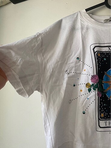 m Beden beyaz Renk Stradivarius Tshirt