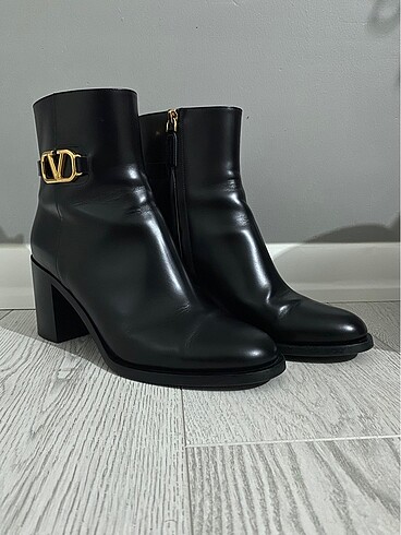 39 Beden Valentino bot