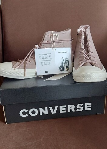 CONVERSE CHUCK TAYLOR ALL STAR DERİ BOT