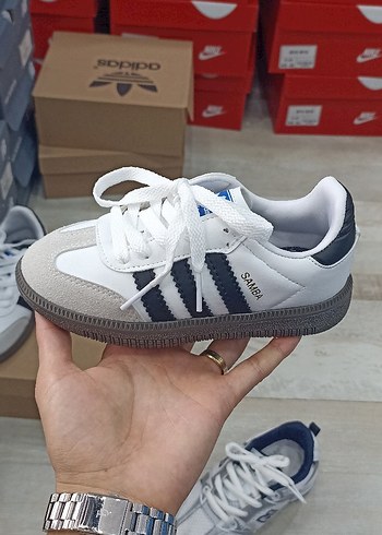Gri Detaylı Beyaz Erkek Çocuk Spor Ayakkabı