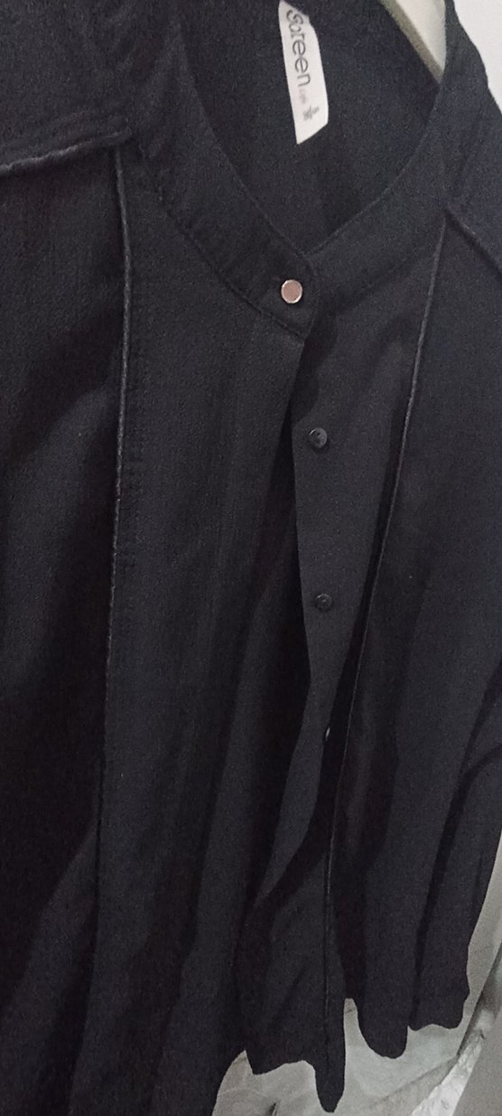 Düğmeli Siyah Gömlek - Görsel 2