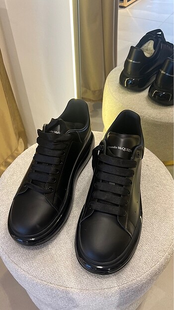 Alexander Mcqueen