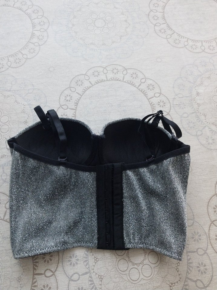 Düğmeli Gri Straplez Büstiyer - Görsel 2