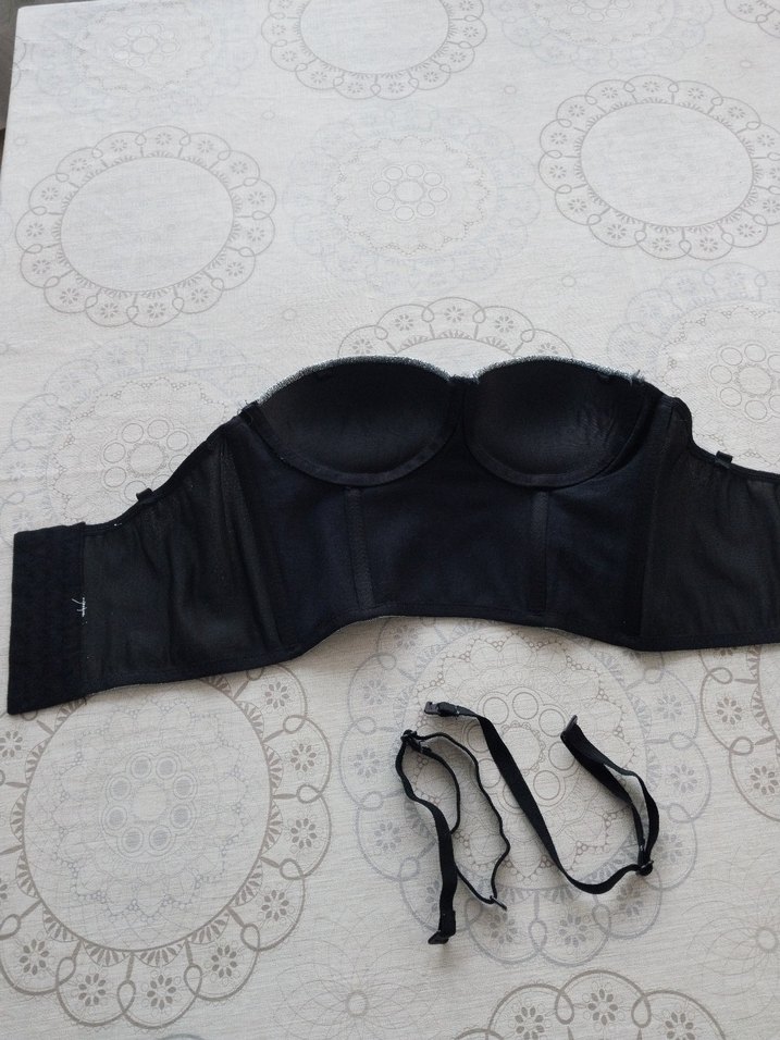 Düğmeli Gri Straplez Büstiyer - Görsel 4