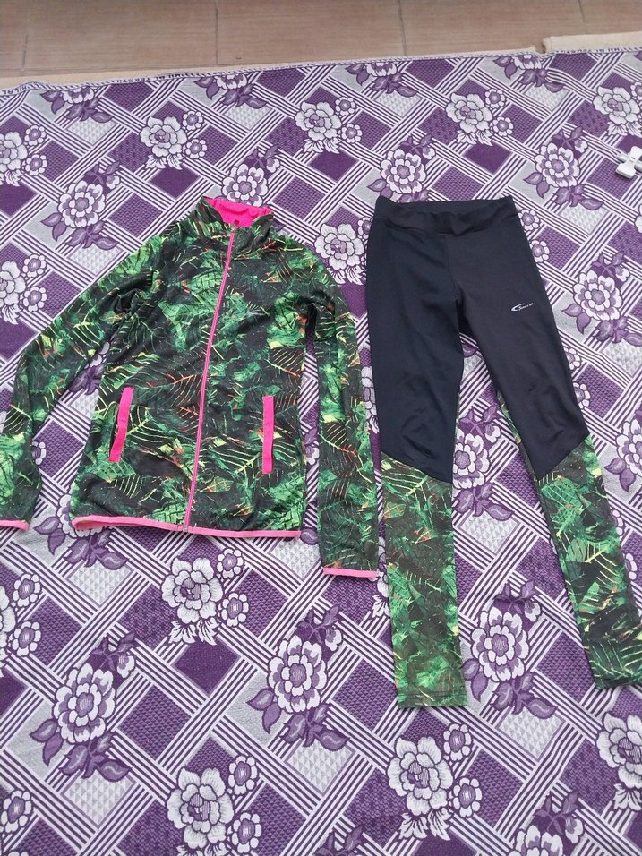 Yeşil Desenli Kadın Spor Takımı - Görsel 3