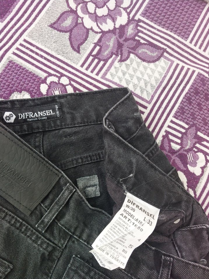 Gri Siyah Kesik Detaylı Salaş Kot Pantolon - Görsel 4