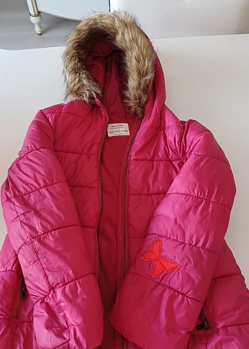 Zara Kız Çocuk Pembe Kürklü Kapüşonlu Mont