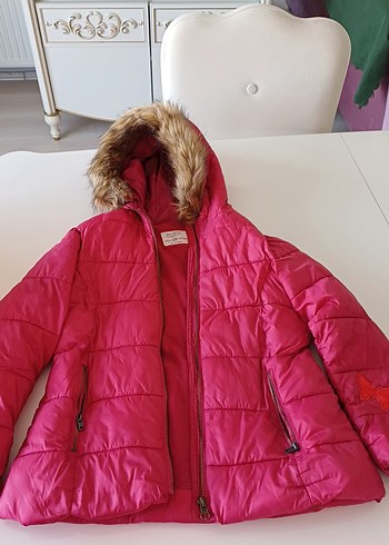 10 Yaş Beden Kız Çocuk Pembe Kürklü Kapüşonlu Mont