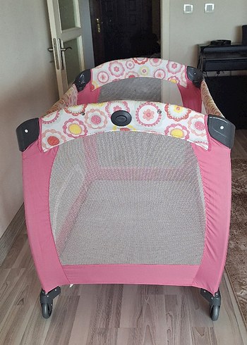 graco Renkli Pembe Oyun Parkı Yatağı