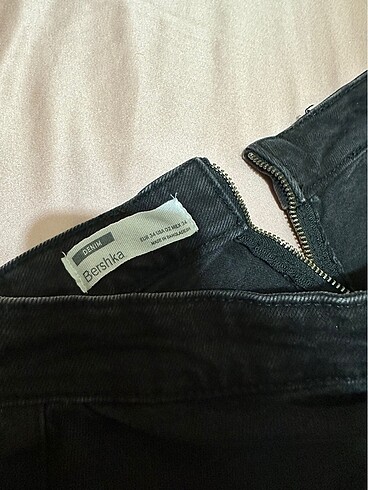 Denim yırtmaçlı etek