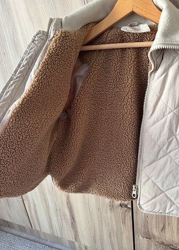 Bej Erkek Çocuk Kürk Detaylı Mont - Görsel 3