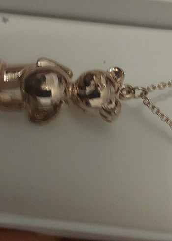 Altın Renkli Zincir Detaylı Ayıcık Kolye Lovisa - Görsel 4