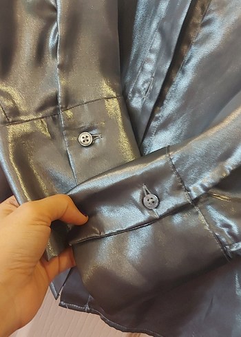 Gri Parlak Kadın Saten Gömlek - Görsel 4