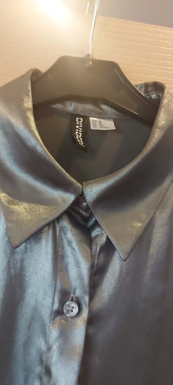 Gri Parlak Kadın Saten Gömlek - Görsel 3