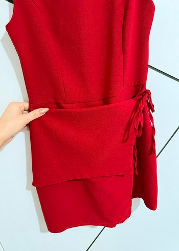 Kırmızı Kemerli Mini Kolsuz Kadın Tulum - Görsel 2