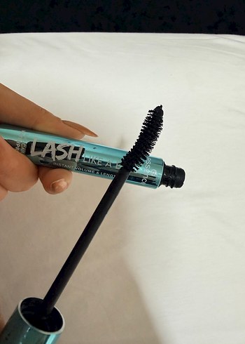 Parlak Turkuaz Essence Boss Maskara - Görsel 4