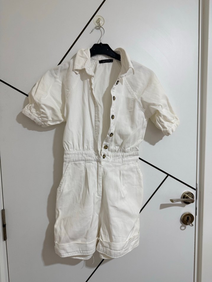 Düğmeli Beyaz Kısa Kollu Kadın Tulum - Görsel 3