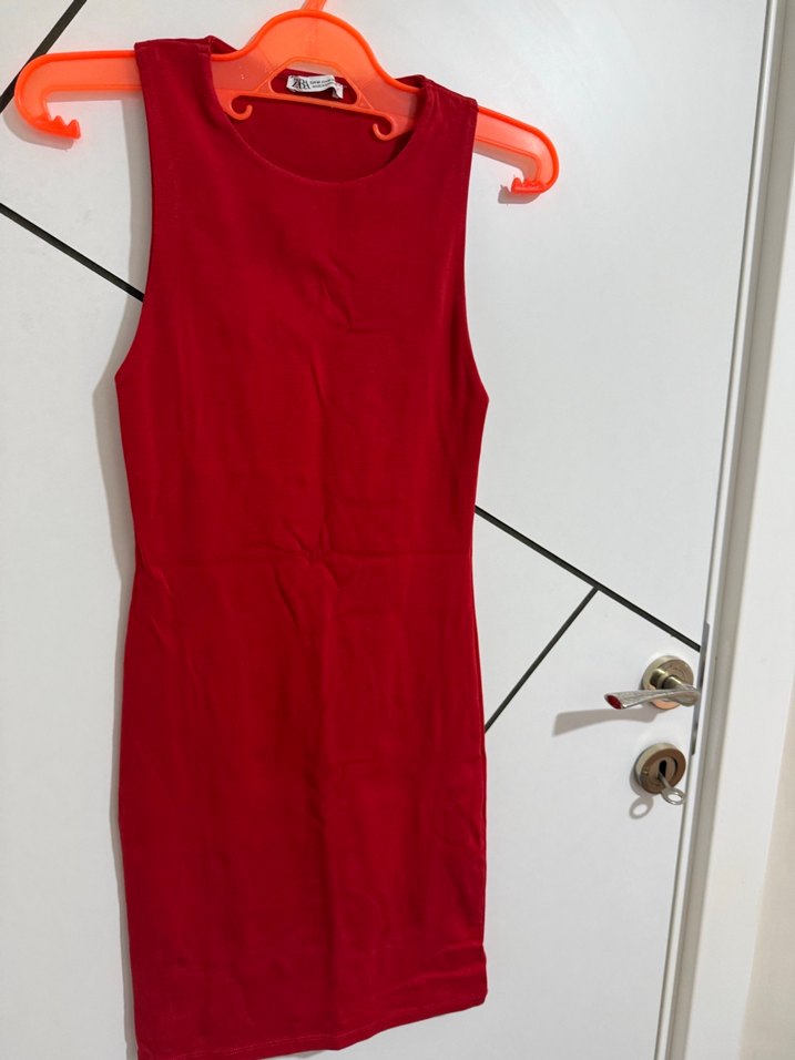 Kolsuz V Yakalı Kırmızı Kadın Tulum - Görsel 4