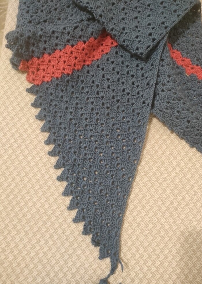 Üçgen baktüs şal - Görsel 2