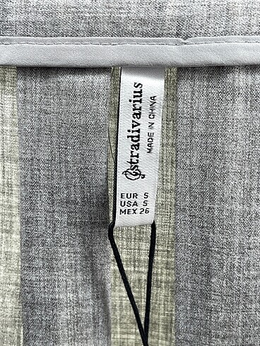 s Beden gri Renk Stradivarius Mini Etek %70 İndirimli.