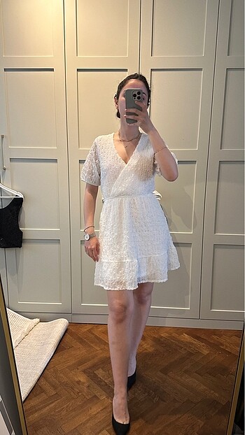 H&M Kısa Beyaz Elbise