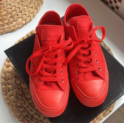 Converse Kırmızı Kadın Ayakkabı