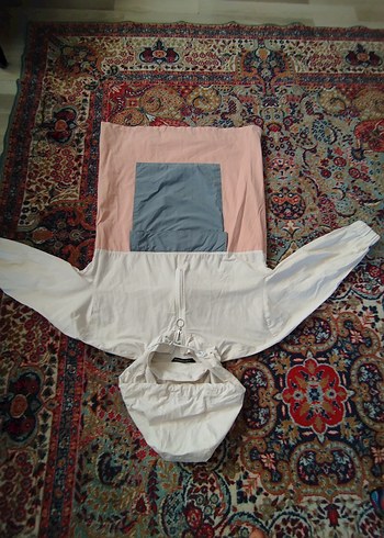 Drapeli Beyaz Mini Yağmurluk - Görsel 7