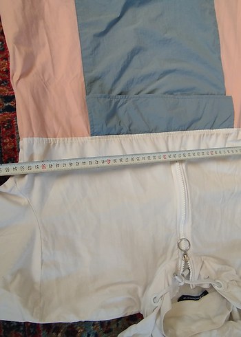 Drapeli Beyaz Mini Yağmurluk - Görsel 8