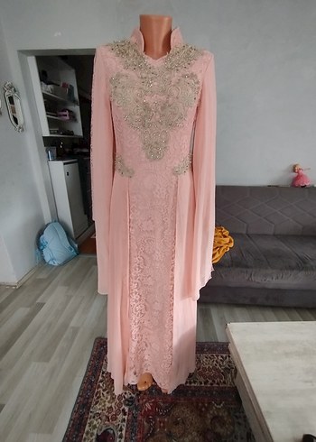 Dantel İşlemeli Pembe Uzun Abiye Elbise