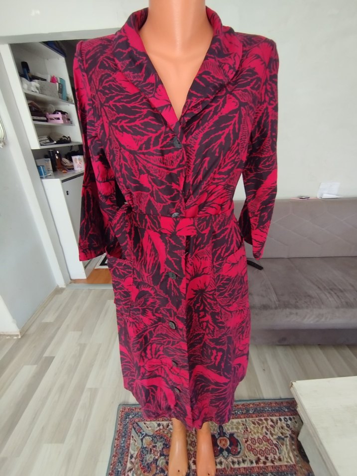 Bordo Desenli Uzun Düğmeli Ofis Elbisesi - Görsel 4