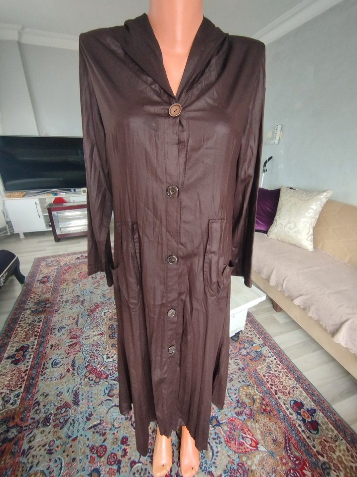 Düğmeli Kahverengi Uzun Keten Kadın Yağmurluk - Görsel 4