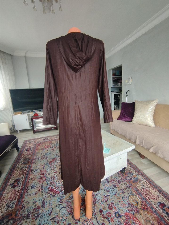 Düğmeli Kahverengi Uzun Keten Kadın Yağmurluk - Görsel 2