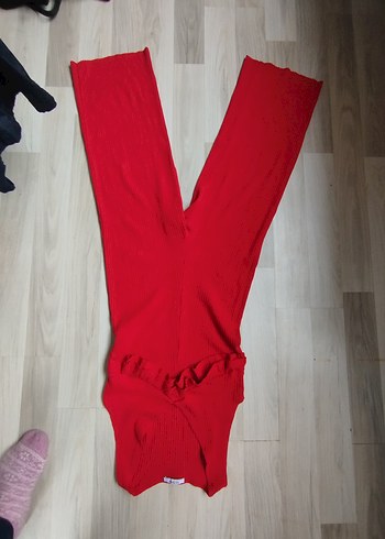 Kırmızı V Yaka Fırfırlı Mini Tulum - Görsel 8