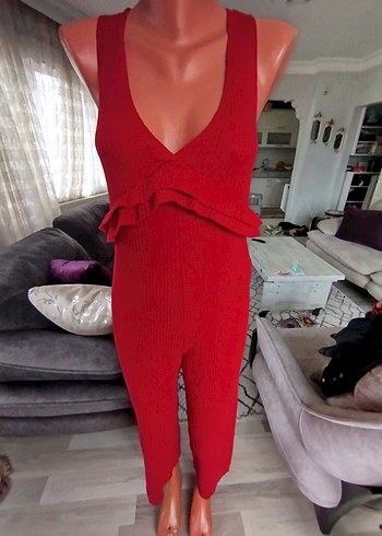 Kırmızı V Yaka Fırfırlı Mini Tulum - Görsel 4