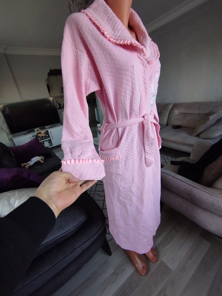 Nakışlı Uzun Pembe Kadın Bornoz - Görsel 4