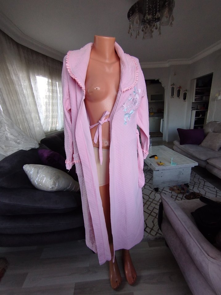 Nakışlı Uzun Pembe Kadın Bornoz - Görsel 2