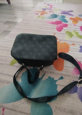 Beden GUESS Siyah Baskılı Kadın Çapraz Çanta