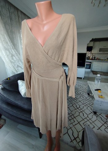 Bej V Yakalı Uzun Örme Elbise - Görsel 5