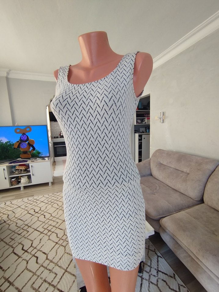 Kadın Beyaz V Yaka Triko Elbise - Görsel 3