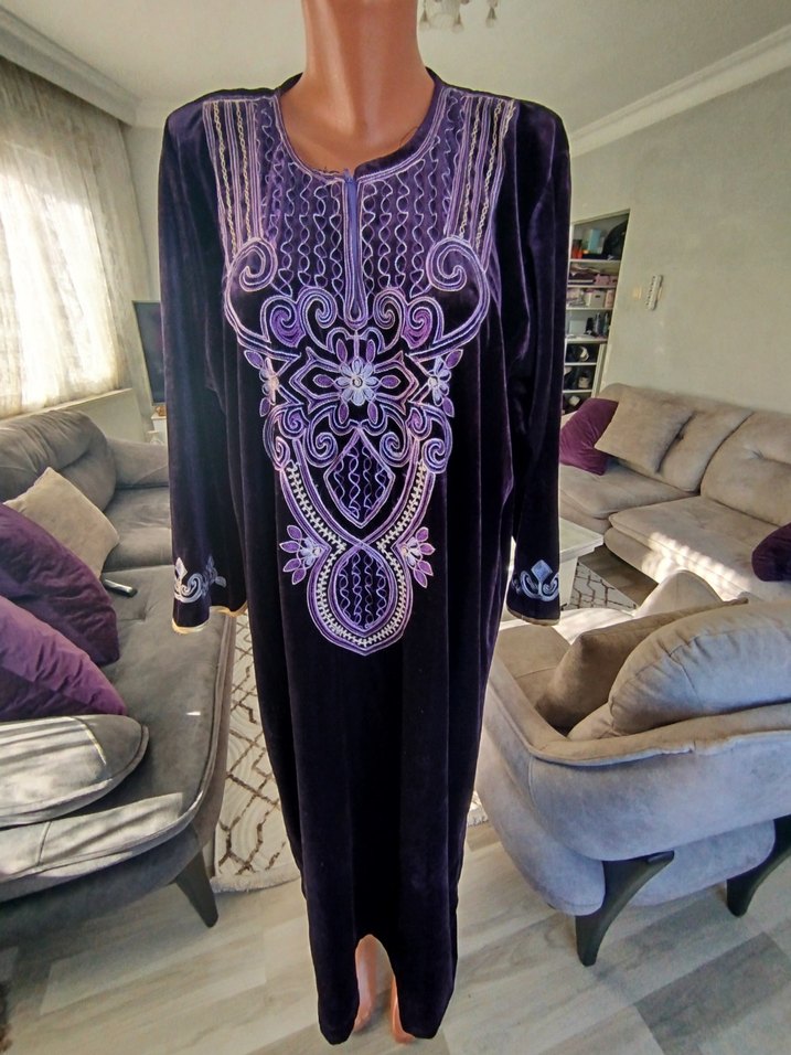 Mor Nakışlı Uzun Bohem Elbise - Görsel 4