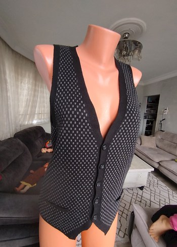 Düğmeli Siyah V Yaka Kadın Yelek - Görsel 3