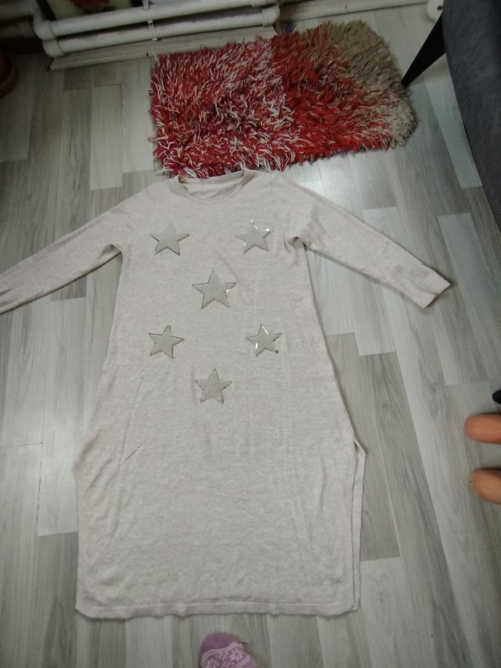 Gri Uzun Triko Elbise Yıldız İşlemeli - Görsel 4