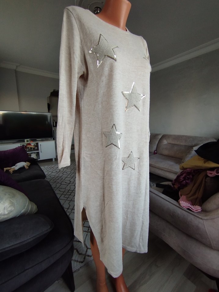Gri Uzun Triko Elbise Yıldız İşlemeli - Görsel 2