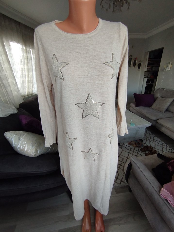 Gri Uzun Triko Elbise Yıldız İşlemeli - Görsel 3