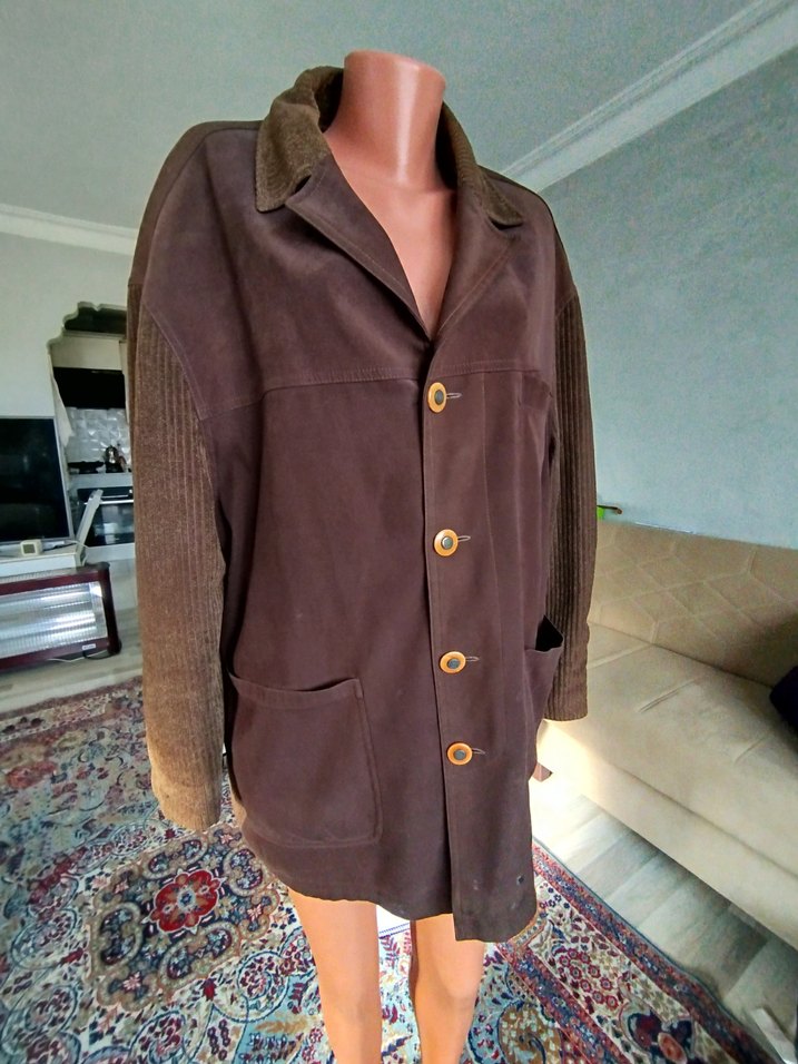 Düğmeli Kahverengi Süet Erkek Ceket Önünde küçük deluk var - Görsel 3